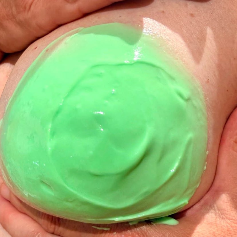 Toma de molde de silicona antes de la mastectomía